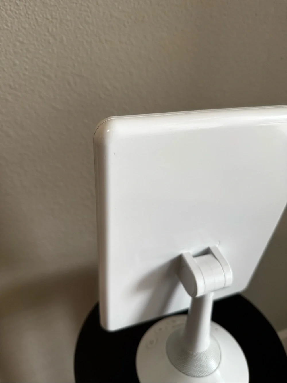 iHome White Lighted Bathroom Vanity Mirror with Speaker Base